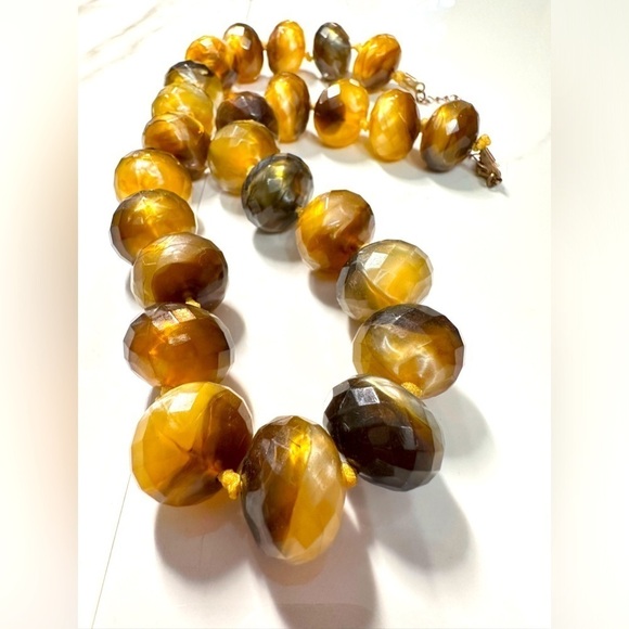 Necklace Hand knotted Faux Acrylic Tigers Eye Facets Choker Chunky Beads 4099 - Picture 1 of 16